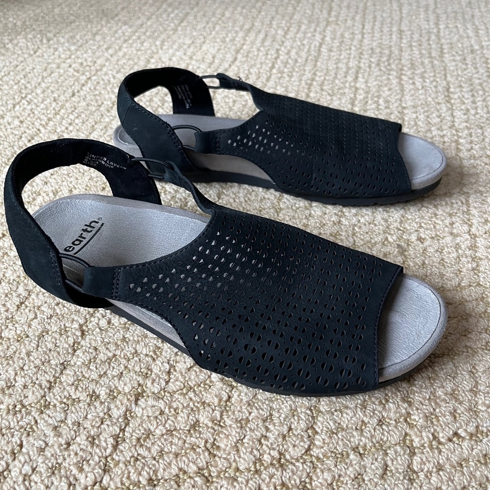 Earth Linden Laveen Women's Sandals Black Size 8.5M